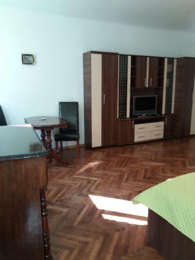 Charming Downtown Studio Brașov Exterior foto